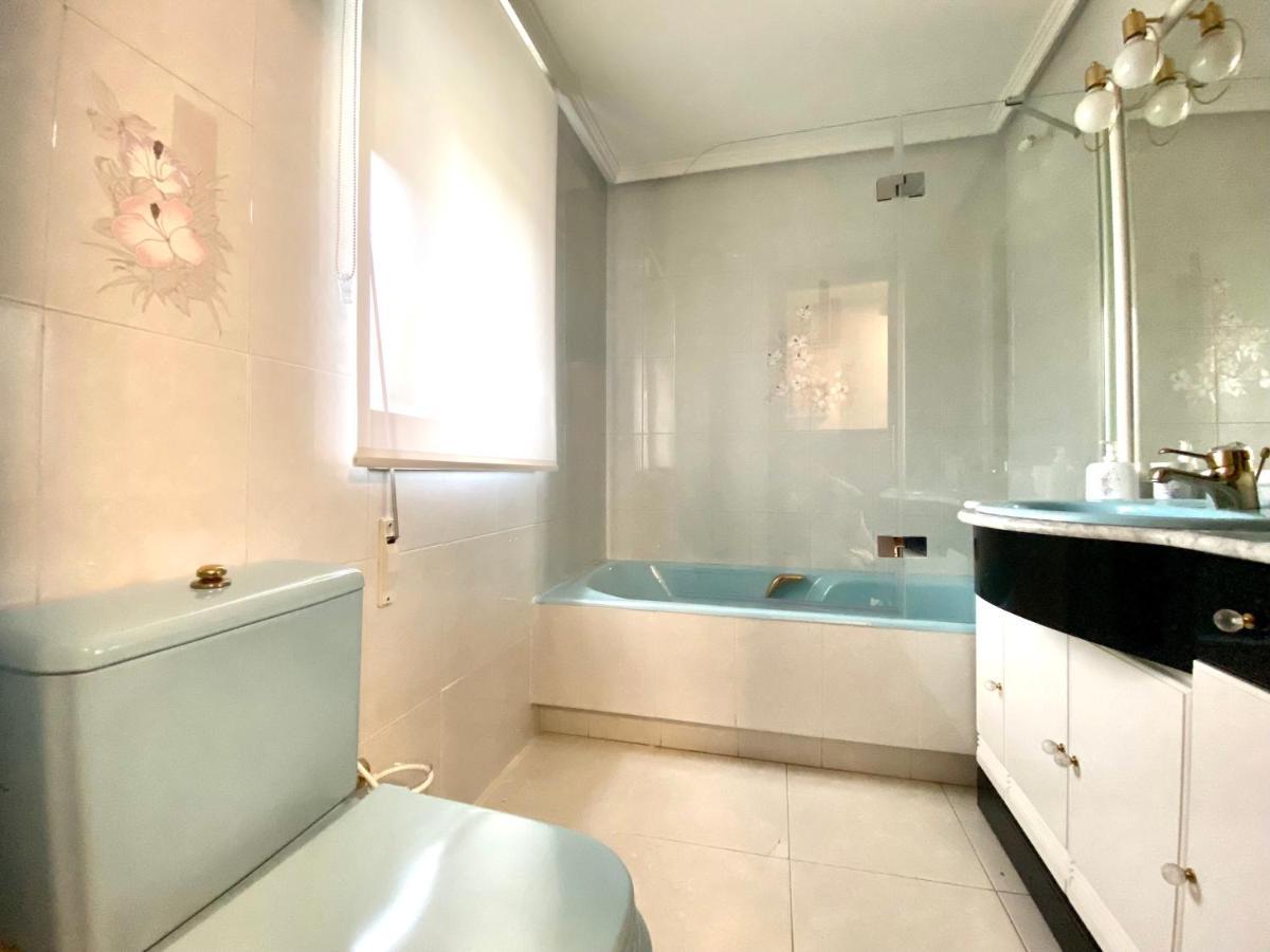 Вилла Housing Leon Casa Con Jardin Экстерьер фото