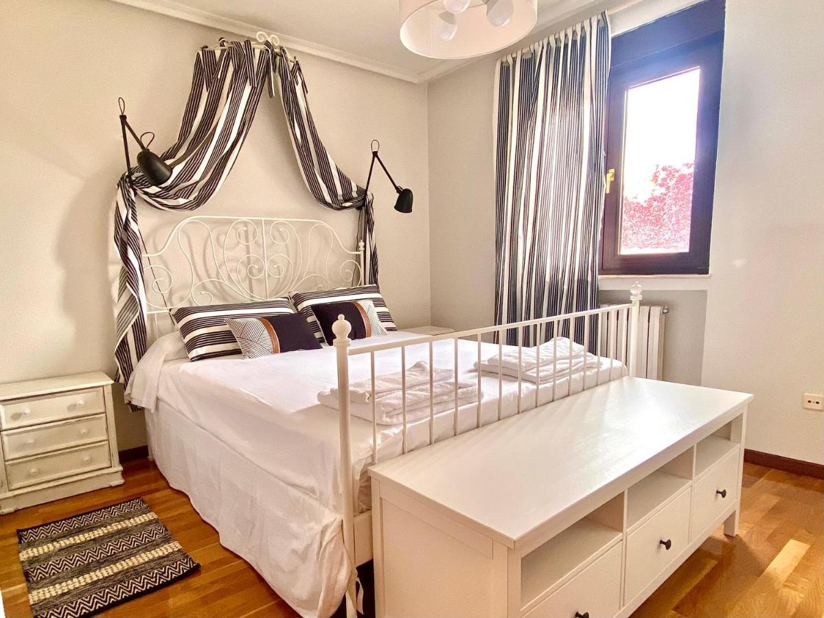 Вилла Housing Leon Casa Con Jardin Экстерьер фото